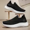 Zapatos Deportivos Ligeros Transpirables Flyknit para Pareja Primavera/Verano Suela Suave Slip-on Zapatos Perezosos Unisex Zapatos de Malla
