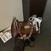 Bolso de Hombro Cruzado Transfronterizo Otoño 2026, Nuevo Estilo Alto con Cadena, Bolso Cruzado de Hombro Versátil y de Moda con Estampado de Piedra
