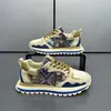 Zapatos de Torre Bordados Guofeng para Hombre 2025 Primavera Nuevos Cómodos de Tela Aumentan la Altura Versátiles Moda de Celebridad de Internet Zapatos Casuales para Hombre