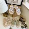 Nuevas sandalias de verano estilo romano para mujer, ropa exterior, moda coreana, casual, planas, de playa, de dos usos, zapatillas de mujer al por mayor