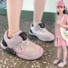 Zapatillas de malla doble con velcro para niños, unisex, con puntera anticolisión, suela suave, antideslizantes, zapatos casuales para niños pequeños