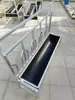 Bebedouro de borracha elevado para ovelhas com esteira transportadora de ração, base de borracha espessada e design reversível para posicionamento das ovelhas no curral