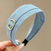 Nueva diadema de ala ancha 2026 para mujer, diseñada para levantar la línea del cabello y mantener el cabello en su lugar mientras te lavas la cara, con un estilo retro adecuado para otoño e invierno, y ofreciendo un aspecto sofisticado
