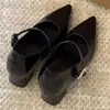 Zapatos de cuero bajos retro franceses de moda para mujer, primavera y otoño 2026 nude punta suave charol hebilla elegantes zapatos de vestir