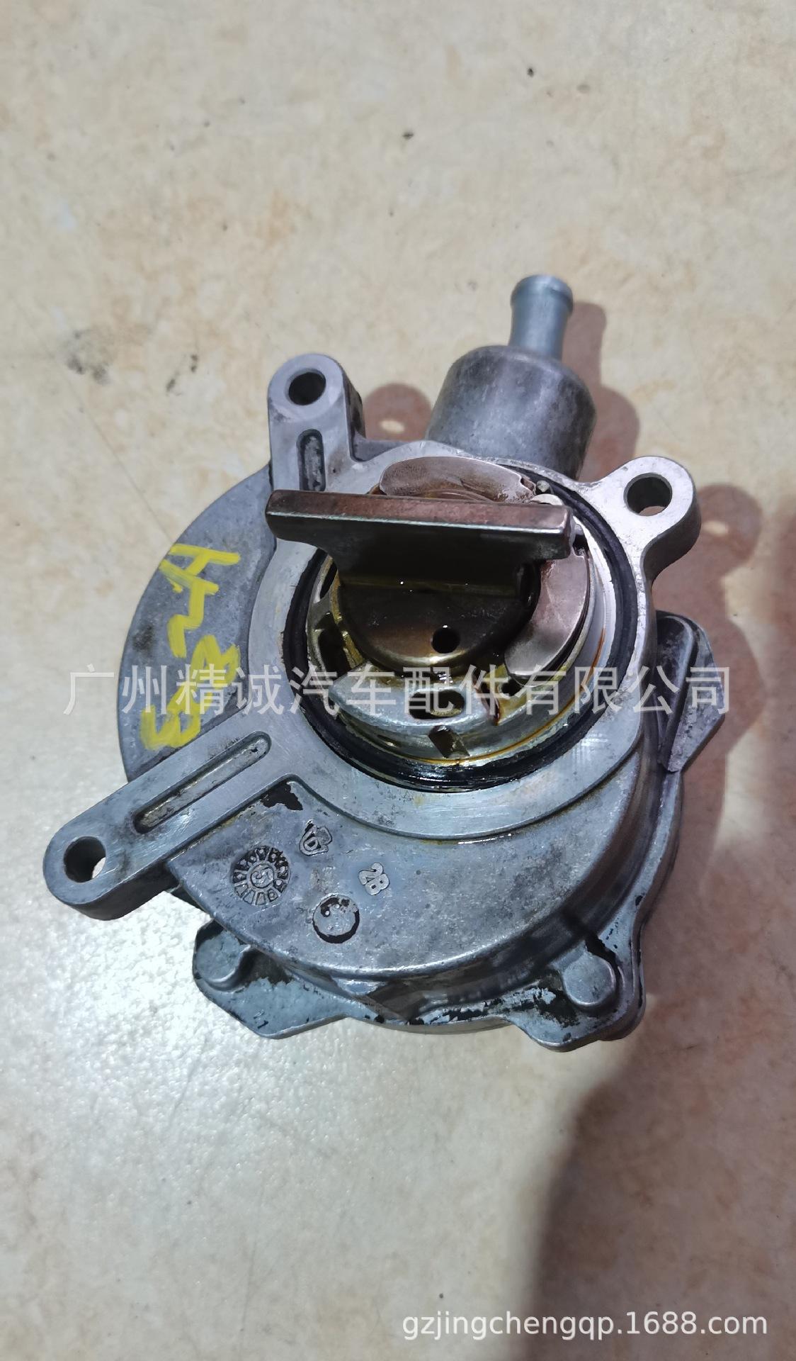 7系740 E66发动机刹车真空泵1