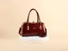 Bolsa de Mão Versátil da Moda Estilo Novo Luxo Leve para Mães de Meia-Idade, Bolsa Tote de Grande Capacidade para Casamento, Venda Direta do Fabricante para Exportação