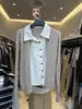 Novedad de otoño estilo coreano, estilo old money de Dongdaemun, diseño de dos piezas simulado, combinación de camisa de algodón y lino con suéter de punto para mujer