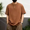 Nueva Camiseta Casual de Color Sólido Simple para Hombre de Verano, Estilo Holgado Delgado, Cuello Henley, Top Camiseta de Manga Corta Retro Americana