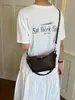 A bolsa de bolinho trançada popular deste ano para mulheres 2026 nova bolsa de ombro simples estilosa bolsa transversal de nicho coreana