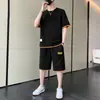 Traje de manga corta estampado de marca americana de moda para hombre, moderno, guapo, verano, estilo fino, pantalones cortos para jóvenes, conjunto de dos piezas para hombre