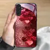 Adequado para capa de celular Samsung S26 ULTRA, design de coração vermelho A57, capa protetora S24, capa de vidro temperado A06, A07