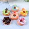 Juguetes de comida en miniatura simulados, donas, accesorios de pegamento de crema DIY, pasadores de pelo hechos a mano, imanes para refrigerador, adornos decorativos