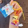 Llavero Genuino de Dibujos Animados Crayon Shin-Chan Carnaval de Hielo y Nieve Lindo Colgante para Mochila Escolar Llavero Pequeño Regalo Venta al por Mayor