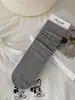 Meias Risca de Giz Retrô Sem Costura Estilo Universitário Coreano Algodão Australiano Meias Femininas Preto Branco Cinza Casual Japonês Meias Largas Listradas Horizontais