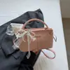 2026 Nuevo Bolso de Hombro de Encaje con Perlas de Estilo Coreano de Nicho para Mujer, Bolso de Mano Simple y Versátil, Bolso Cruzado, Bolso de Moda para el Trabajo