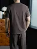 Frescura de VeranoCamiseta de Manga Corta para Hombre con Parche de Hombro tipo Silla y Diseño de Retazos, Algodón de Color Transpirable, Corte Holgado Casual, Cuello Redondo, Manga Media