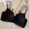 Sujetador sexy de estampado de leopardo con escote en V pronunciado para mujer, realza los bustos pequeños y los hace parecer más grandes, con relleno grueso, hermoso diseño de espalda, tirantes cruzados y finos tirantes brillantes