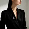 Broche Flor de Strass para Indústria Pesada Pinos de Zircônia de Alta Qualidade Acessório Elegante para Casaco Corsage Versátil e Moderno para Mulheres Transfronteiriço