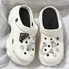 Zapatos perforados de suela gruesa para mujer, para usar al aire libre, nuevo estilo verano 2023, DIY, celebridad de internet, que aumentan la altura, antideslizantes, suela de plataforma, sandalias de punta cerrada