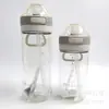 Vaso de plástico creativo y moderno con pajita, Botella de agua deportiva portátil de gran capacidad para uso al aire libre, Botella de agua para estudiantes de alto valor