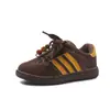 Zapatos de entrenamiento bajos antideslizantes de suela blanda para niños, alemanes, Otoño 2025, nuevos, cómodos, para estudiantes, niños y niñas, zapatos deportivos casuales