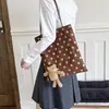 Bolsa Tote Suede Poá Preguiçosa Estilo Coreano para Mulheres Retro Outono/Inverno Versátil Grande Capacidade Leve para o Dia a Dia Bolsa de Ombro Único