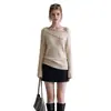 Top de punto coreano con patrón trenzado de un hombro de doble botonadura y manga larga, nueva camisa básica de otoño para mujer