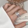 Anillo de Cara Ancha con Bobinado de Línea Irregular Diseño de Nicho para Mujer Cara Esmerilada de Niebla de Alto Grado Anillo Abierto Simple Personalizado