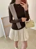 Camada Base de Tricô com Gola Redonda Feminina 2026 Chegada Nova de Outono Cor Sólida Ajuste Slim Manga Longa Roupa Íntima Suéter para Mulheres Versátil Estilo Coreano