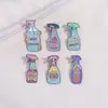 Broche Decorativo Transfronteiriço com Letras Inglesas, Formato de Regador Pintado por Spray, Acessório para Mochila, Emblema de Liga Metálica com Gotejamento de Óleo