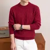 Venta al por mayor transfronteriza de suéteres para hombre: cuello redondo, engrosado para abrigar, casual, tejido jacquard de alta gama para otoño e invierno