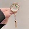 Broche de Flor de Osmanthus de Nácar Estilo Antiguo, Lujo Accesible, Ramillete Femenino de Alta Gama, Broche de Borla, Cheongsam, Decoración de Abanico