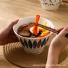 Bol de Cerámica Estilo Japonés con Coloración Bajo Esmalte para Fideos Modelo Nuevo 2025 Bol Doméstico para Fideos Instantáneos Bol para Sopa de Fideos Bol Grande Bol Cónico Bol para Fideos Ramen
