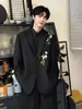 Nuevo Traje Formal de Hombre con Bordado de Camelia Estilo Chino Ropa de Compromiso Vestido Alta Costura Traje con Cuello Solapa Hombrera