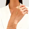 Pulseira de Corrente Transfronteiriça Europeia e Americana Pulseira Simples de Pérola Branca Combinação Multicamadas Corrente de Dedo Pulseira de Dedo de Liga para Mulheres
