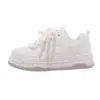 Zapatos blancos pequeños de suela gruesa para mujer 2024 nuevo otoño transpirables con falda leche fufu casual deportivos ligeros versátiles zapatos de skate