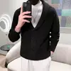 Suéter cárdigan de cuello verde de alta gama para hombre, otoño e invierno, ligero, maduro, casual de negocios, suéter popular, abrigo de talla grande