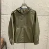 Chamarra polar de tejido gofre multifuncional para exteriores, diseño unisex para otoño e invierno, apta para exportación, a prueba de viento, resistente al agua y cuenta con capucha y construcción softshell.