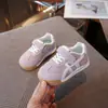 Zapatillas bajas para niños, zapatos blancos cómodos, nuevo modelo principios de otoño 2026, zapatillas deportivas para niñas, zapatillas para correr para niños, zapatos para bebé