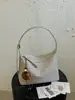 Bolsa transversal de ombro único casual personalizada da moda, textura simples, novo modelo de bolsa, bolsa almofada feminina da moda para o verão de 2026