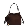 Envio direto disponível: Bolsa retrô de grande capacidade para mulheres, nova coleção primavera 2026, bolsa de ombro moderna e versátil, bolsa tote para o dia a dia