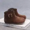 Botas retro de gamuza Birkenstock para niños, nueva colección otoño 2026, botas de cuero con hebilla metálica para niñas, botines de moda con suela blanda