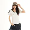 Patchwork Silhueta~Camiseta Retro Americana de Gola V com Ombro Normal de Manga Curta para Mulheres, Nova de Verão Slim-Fit Curta Estilo College Top