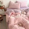 Otoño e Invierno Engrosado Tallado Leche Polar Juego de Cuatro Piezas Encaje Pelo de Conejo Bola de Encaje Lujo Ligero Juego de Tres Piezas Sábana Jacquard Funda Nórdica