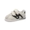 Zapatos de Vestir Individuales Elegantes para Niños 2026 Nuevo Estilo Primavera y Otoño Zapatos Blancos con Velcro para Niños Pequeños para Niñas y Niños, Zapatos Cómodos para Caminar