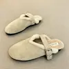 Sandálias de enfiar estilo fivela retrô para mulheres, nova coleção outono/inverno 2026, com sola grossa, versáteis e fáceis de usar