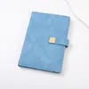 Conjunto de notebook A5 e caneta em estoque, ideal para reuniões e eventos corporativos, um presente prático com opções de personalização de logotipo.