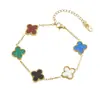 Pulseira Trevo de Quatro Folhas de Fábrica 13mm Item da Moda Popular na Internet Pulseira Artesanal de Aço Inoxidável Banhado a Ouro Anti-Desbotamento