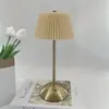 Lámpara de Mesa de Tela Transfronteriza Lámpara de Noche Plegable Estilo Nórdico Lámpara de Mesita de Noche para Dormitorio Lámpara Recargable Lámpara LED de Ambiente Estilo Lujo Ligero