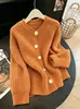Ropa de Mujer de Gama Alta y Lujo Ligero de Shenzhen Estilo Suave Cárdigan de Punto con Cuello Redondo 2026 Otoño/Invierno Suéter Abrigo Estilo Perezoso